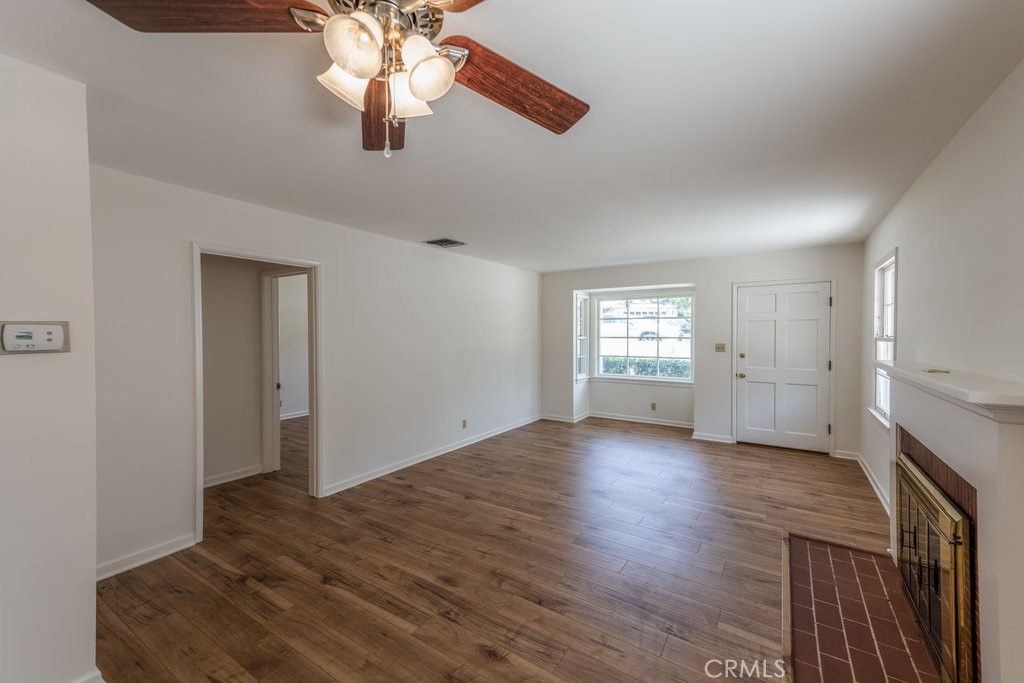 2644 Mayfield Avenue