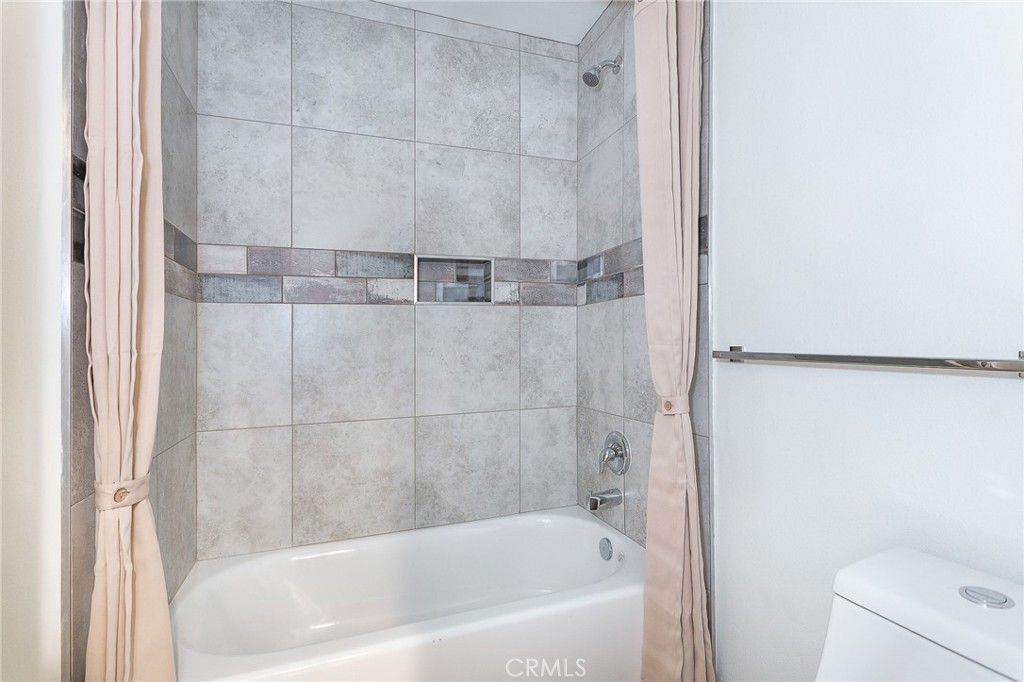 1127 E Del Mar Boulevard Unit: 113