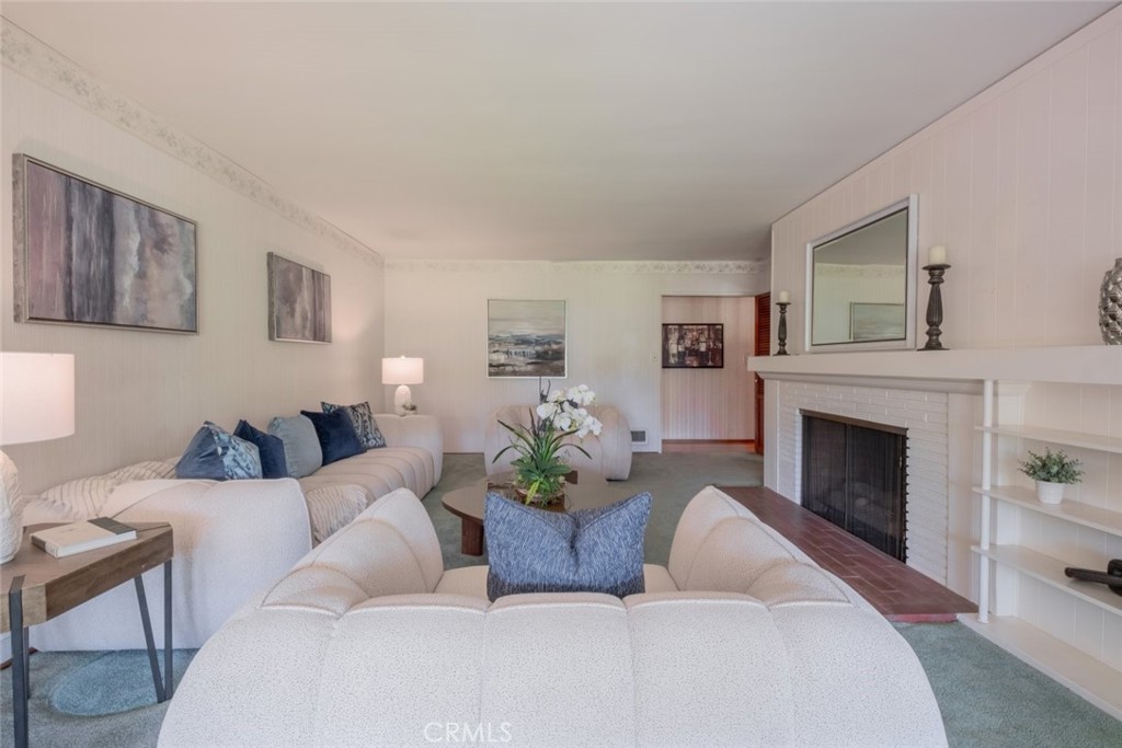 1902 E Greenville Drive