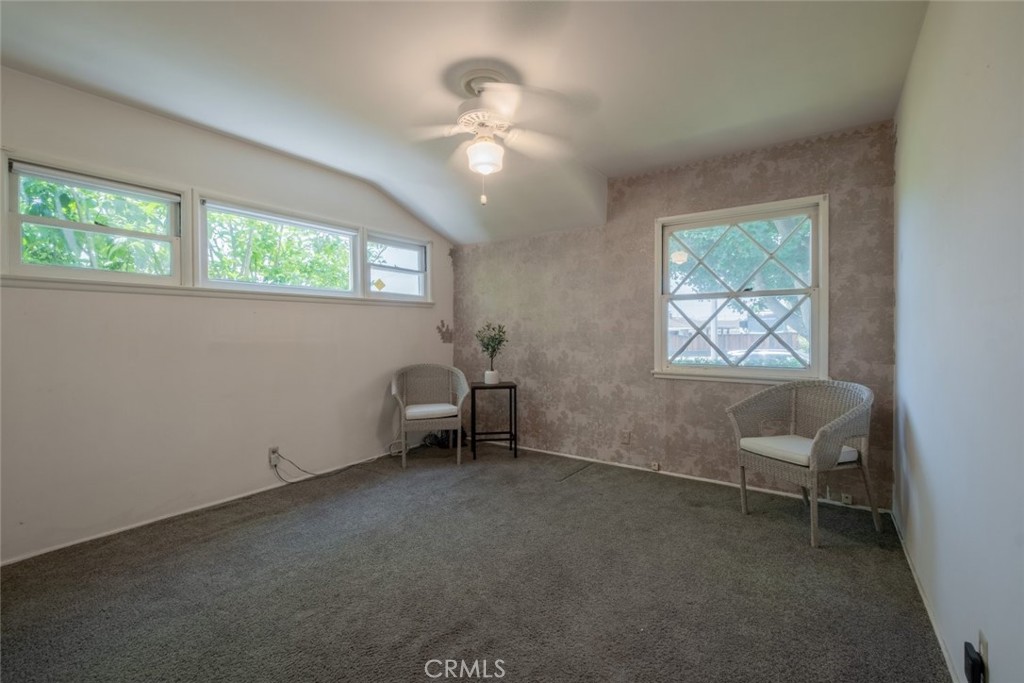 1902 E Greenville Drive