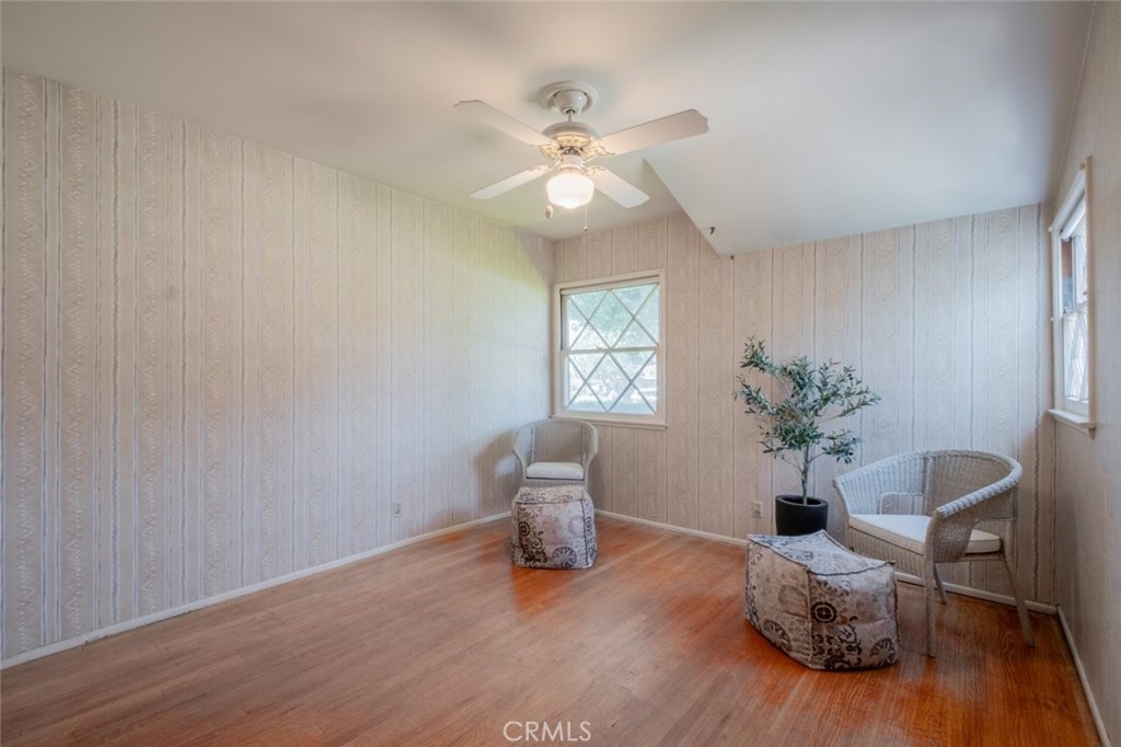 1902 E Greenville Drive