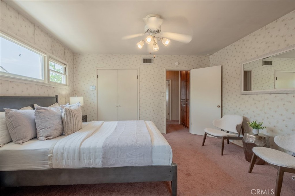 1902 E Greenville Drive