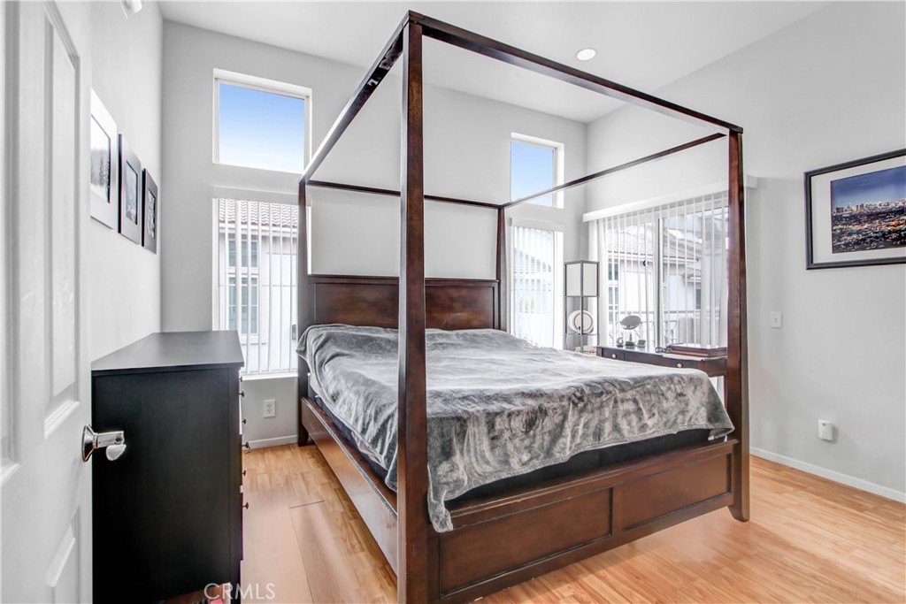 1050 N Turner Avenue 180