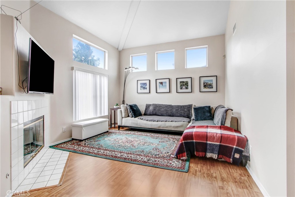 1050 N Turner Avenue 180