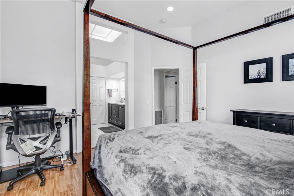 1050 N Turner Avenue 180