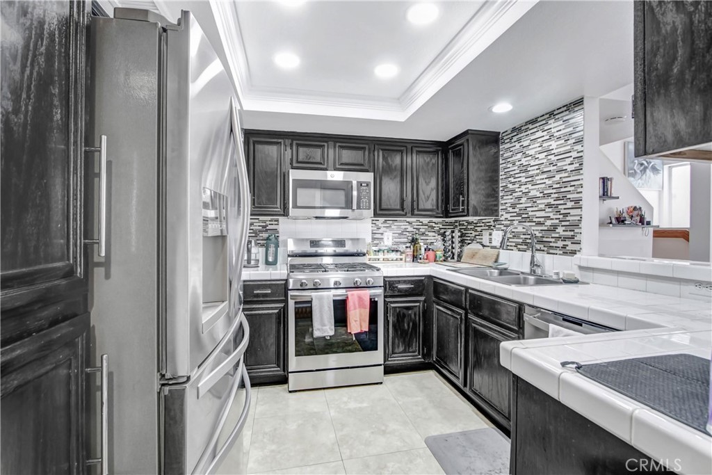 1050 N Turner Avenue 180