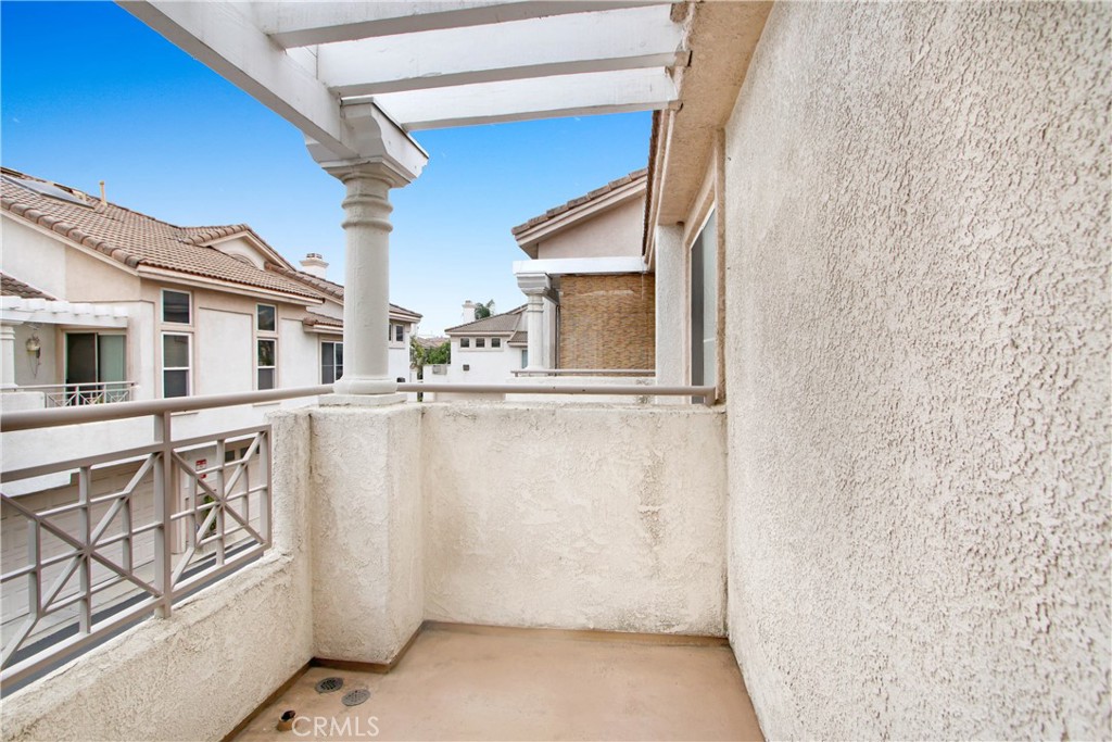 1050 N Turner Avenue 180