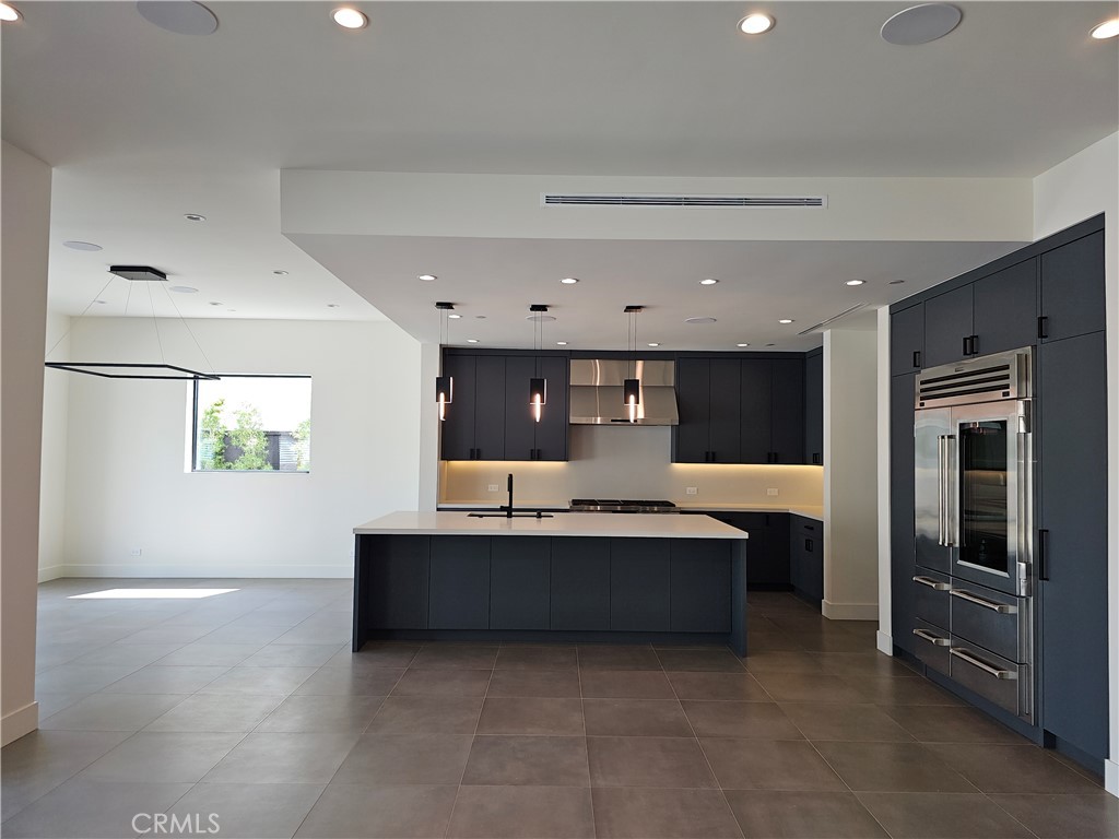 2825 Virginia Avenue