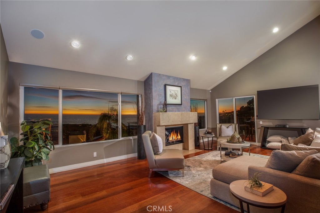 2130 Hillview Drive