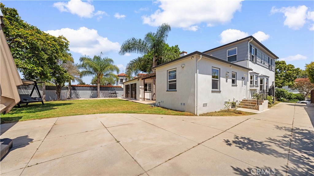 3683 Aureola Boulevard