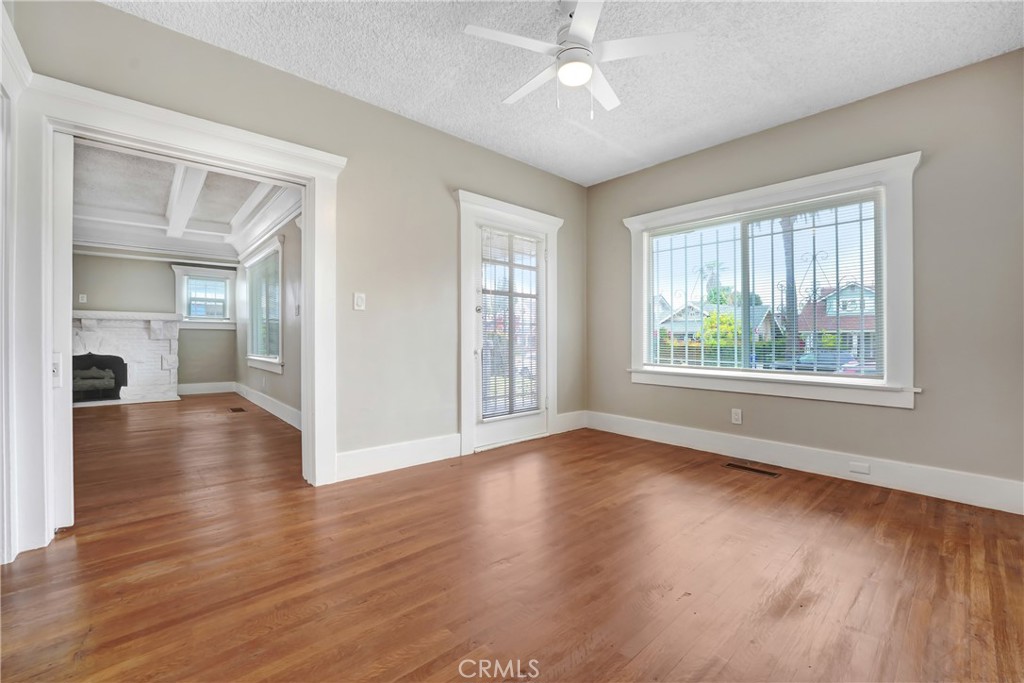 142 S Ardmore Avenue