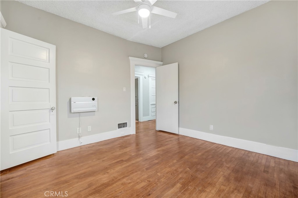 142 S Ardmore Avenue