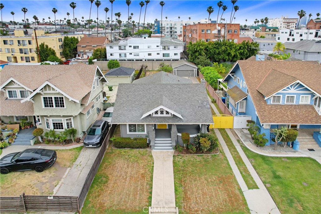 142 S Ardmore Avenue