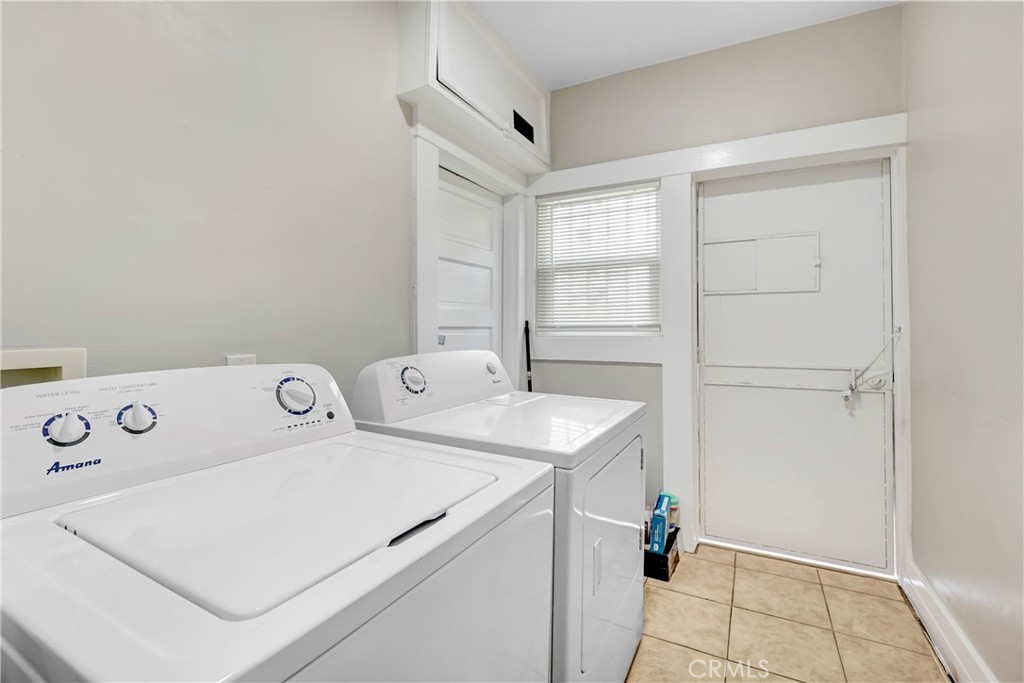 142 S Ardmore Avenue