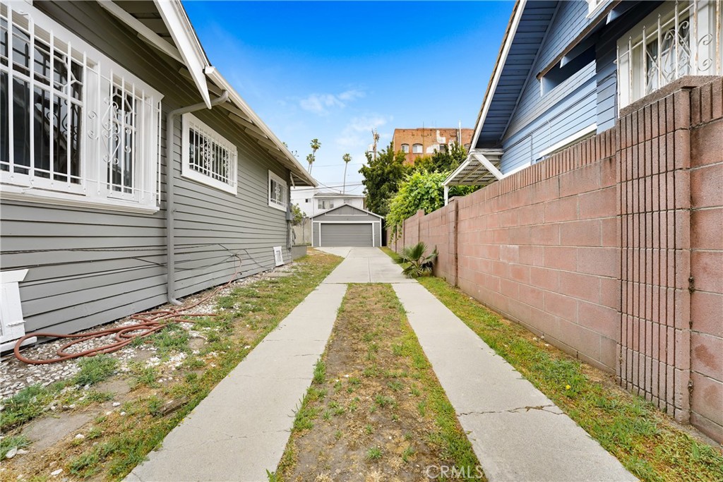 142 S Ardmore Avenue