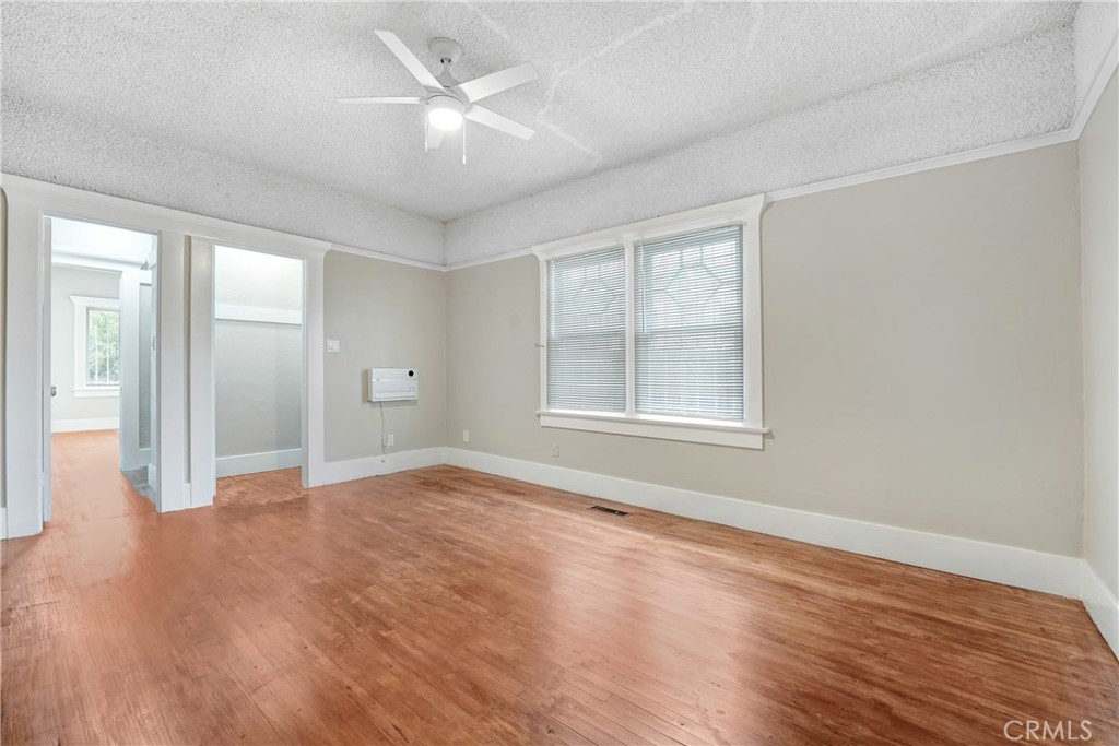 142 S Ardmore Avenue