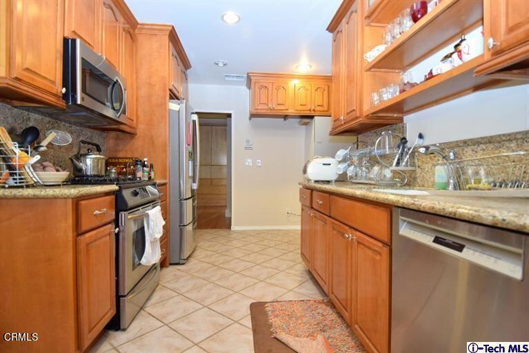 3220 Henrietta Avenue