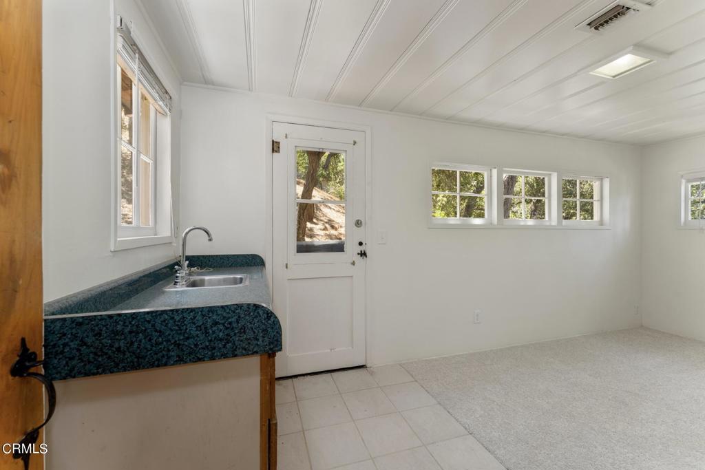 9710 Mistletoe Road