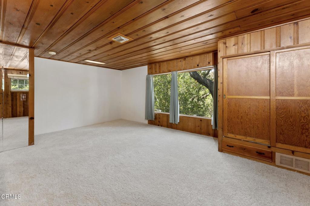 9710 Mistletoe Road