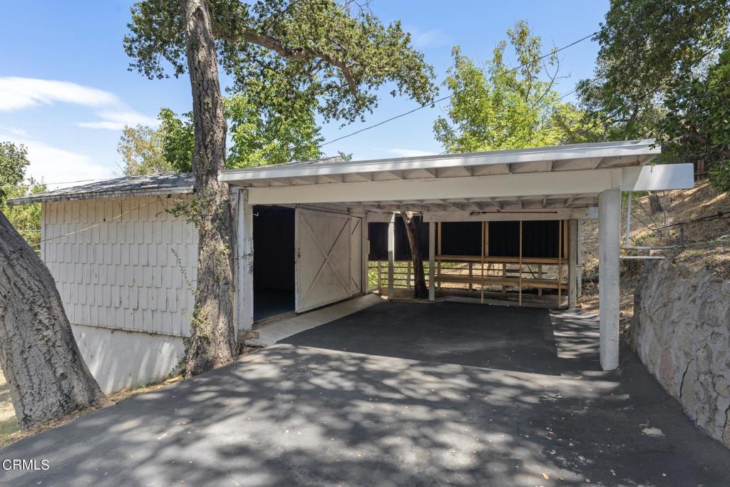 9710 Mistletoe Road