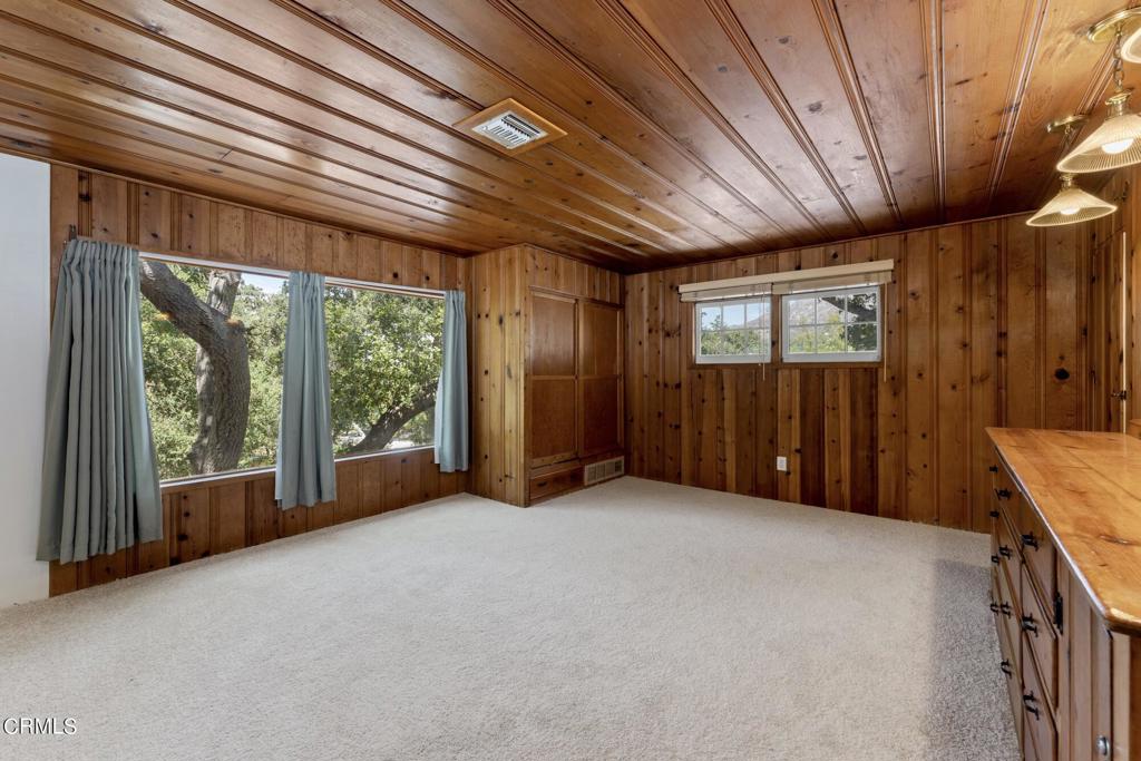 9710 Mistletoe Road