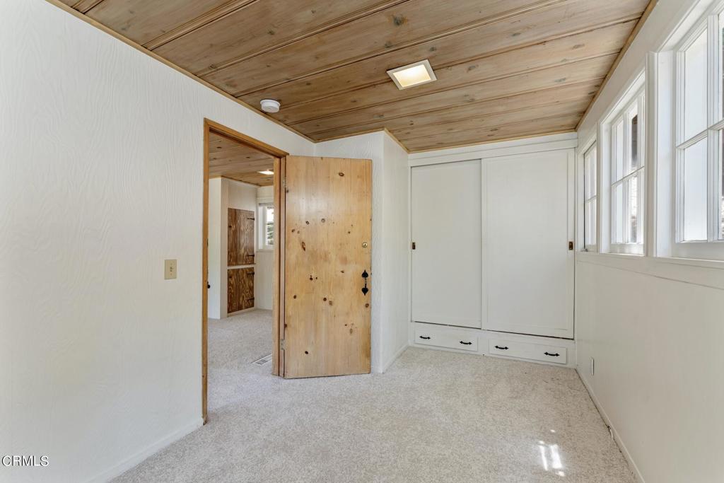 9710 Mistletoe Road