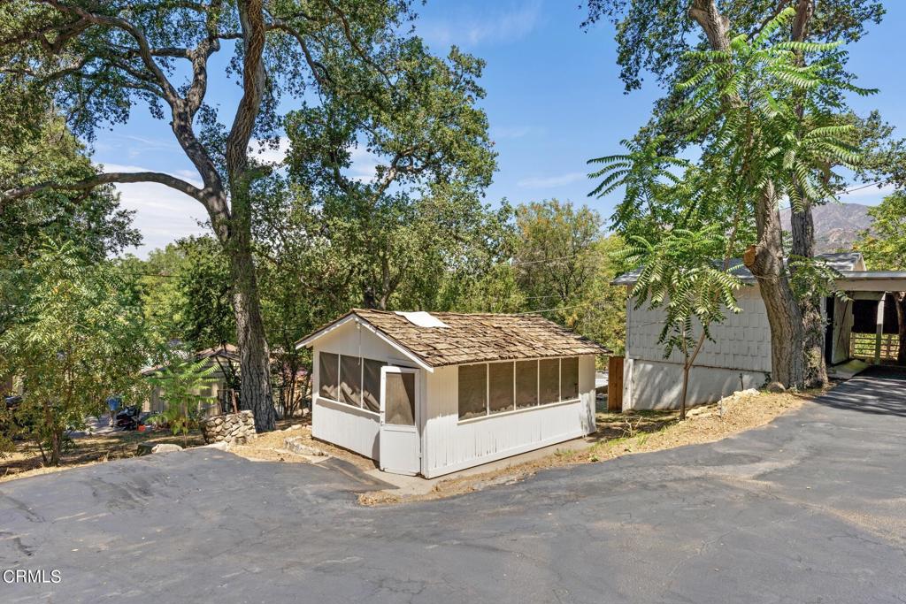 9710 Mistletoe Road