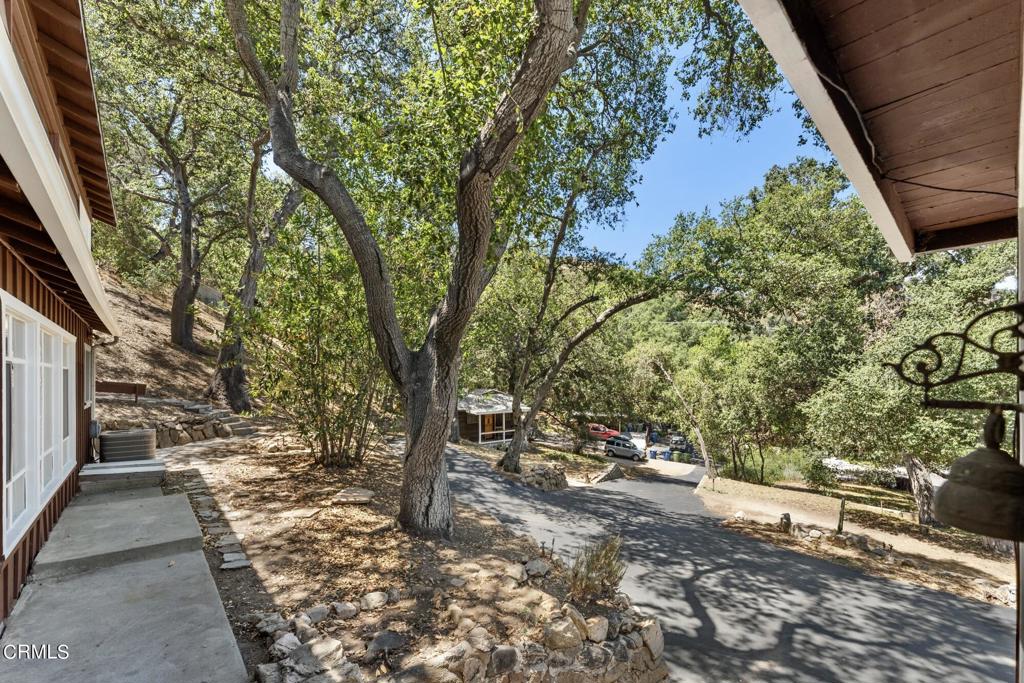 9710 Mistletoe Road