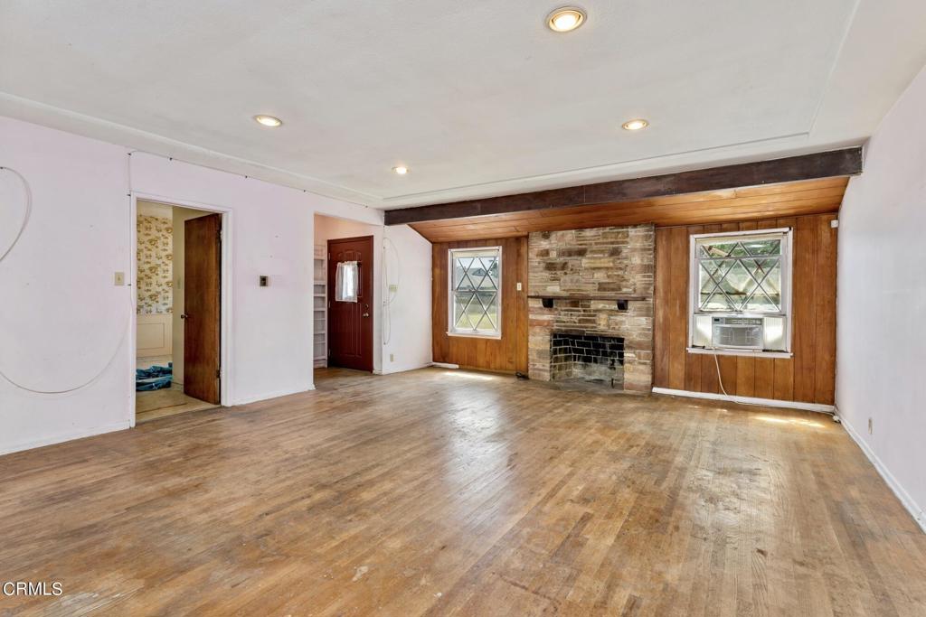 10728 Shoshone Avenue