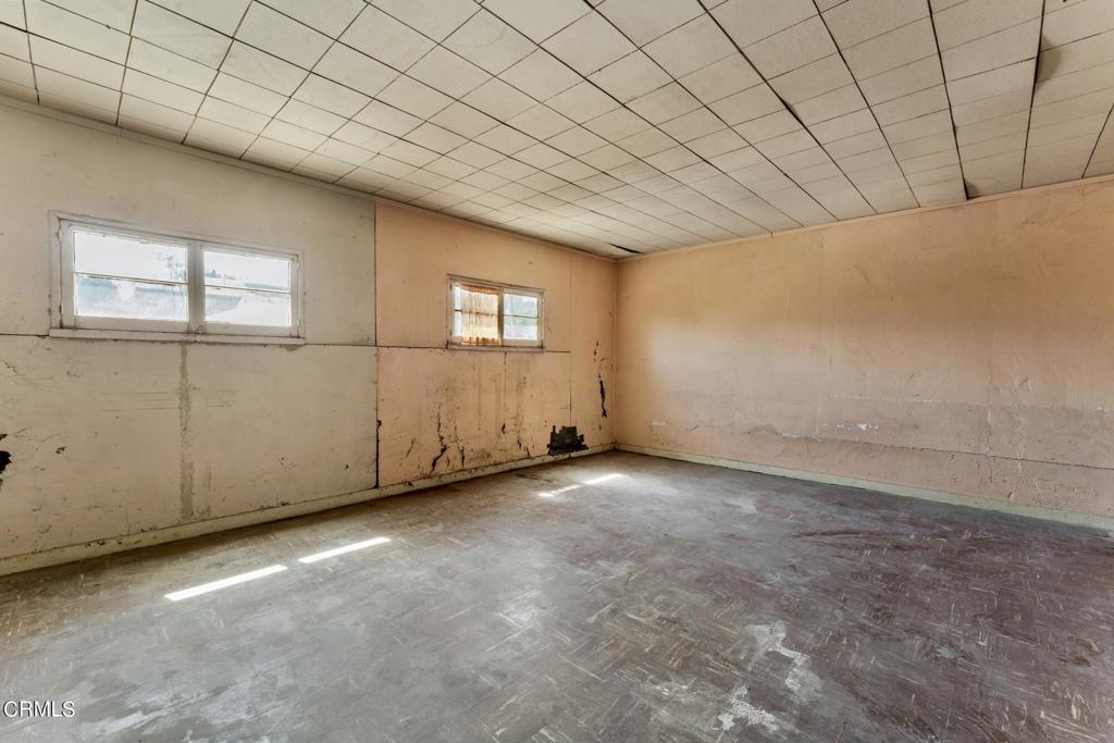 10728 Shoshone Avenue