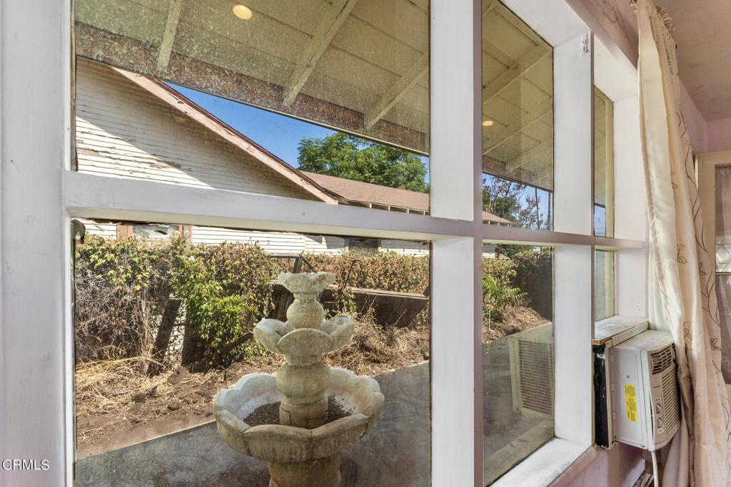 10728 Shoshone Avenue