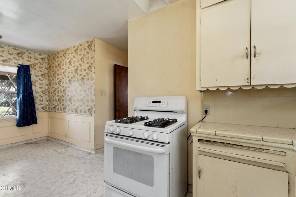 10728 Shoshone Avenue