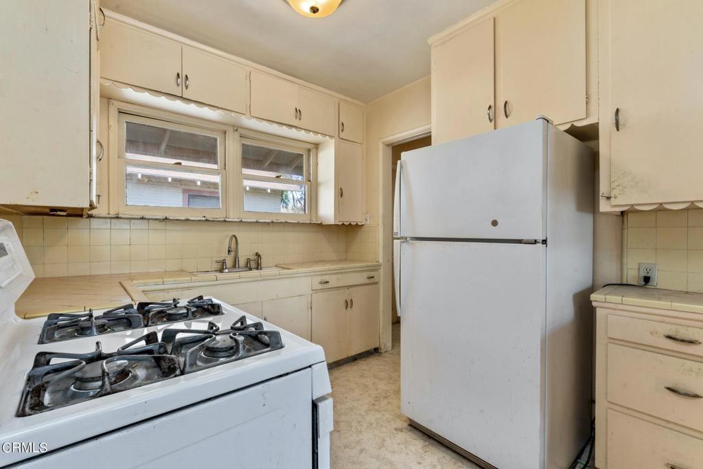 10728 Shoshone Avenue