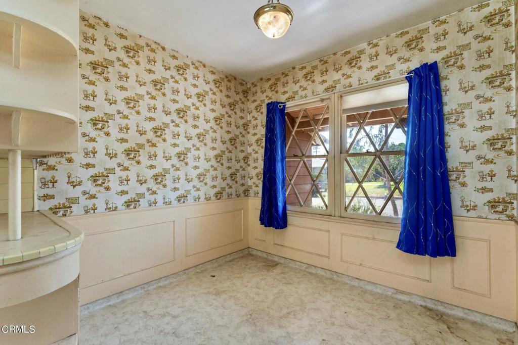 10728 Shoshone Avenue