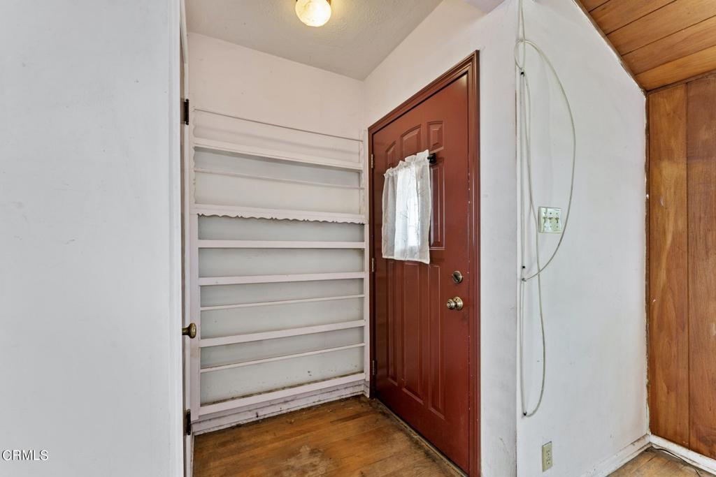 10728 Shoshone Avenue