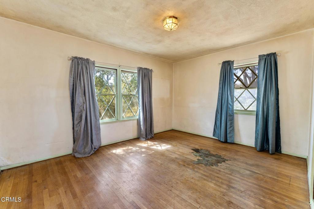 10728 Shoshone Avenue