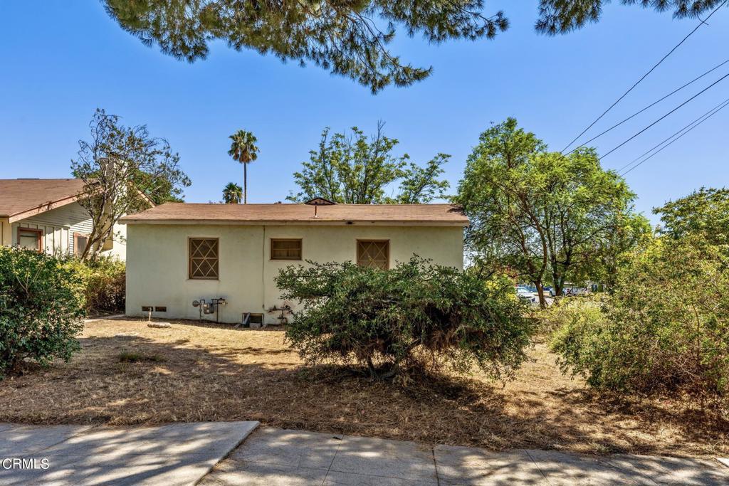 10728 Shoshone Avenue