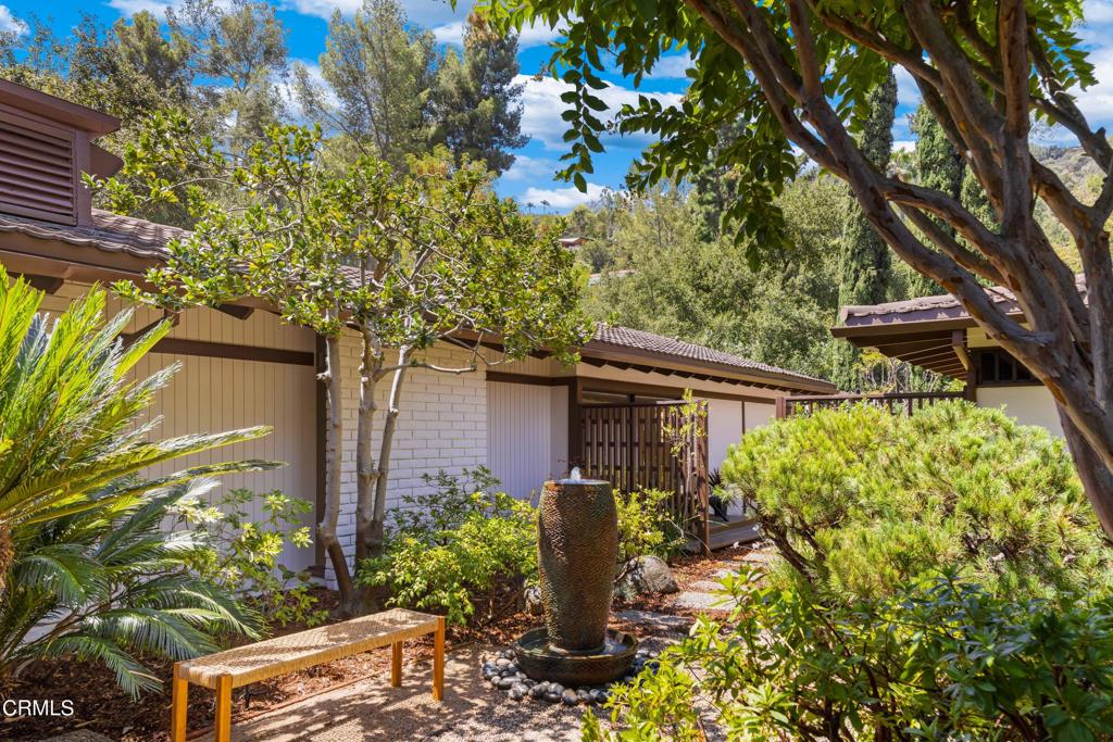 1205 Linda Ridge Lane