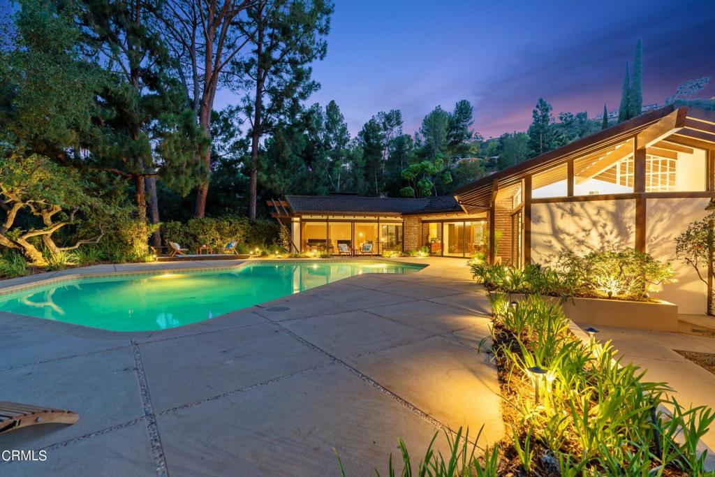 1205 Linda Ridge Lane