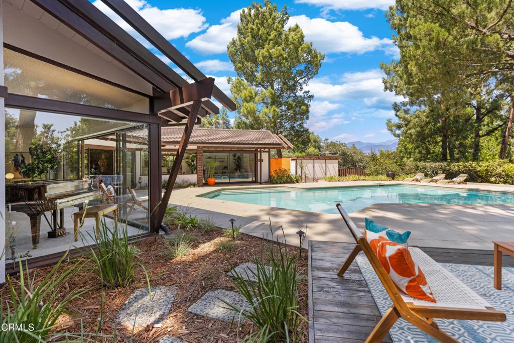 1205 Linda Ridge Lane