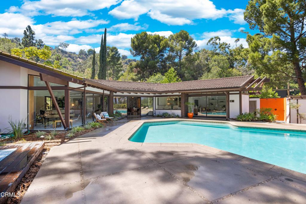 1205 Linda Ridge Lane