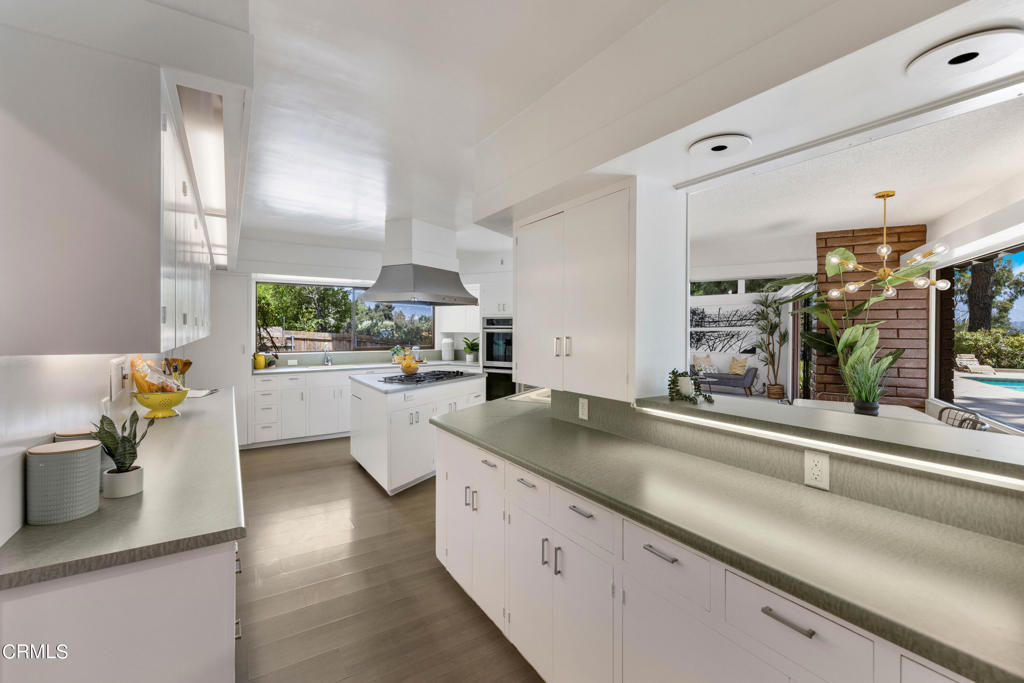 1205 Linda Ridge Lane