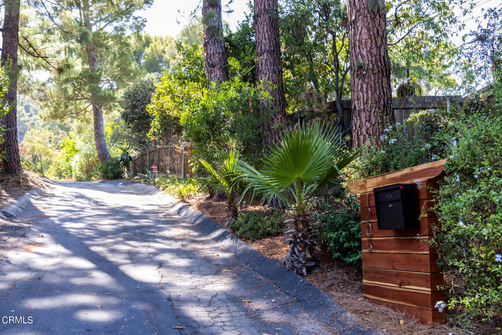 1205 Linda Ridge Lane