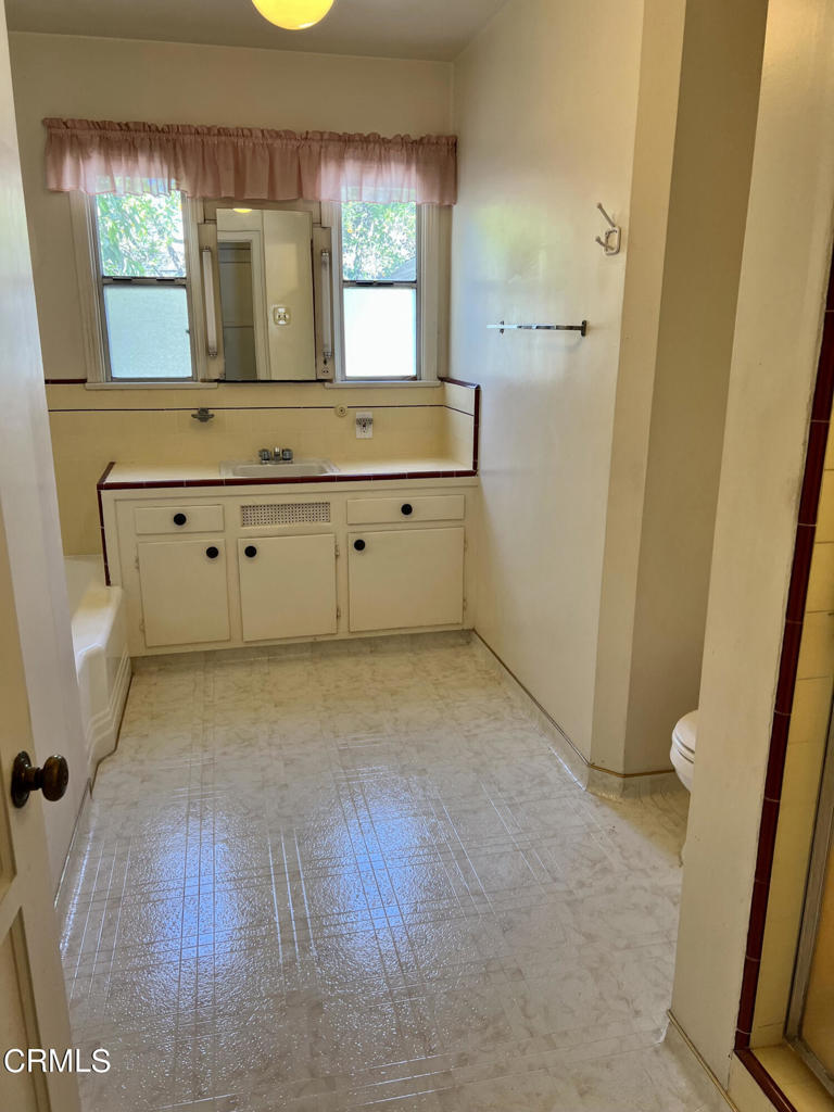 4233 Verdugo View Drive