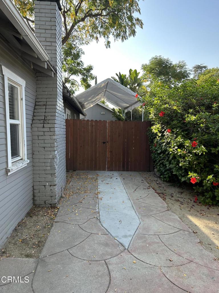 1641 N Sierra Bonita Avenue