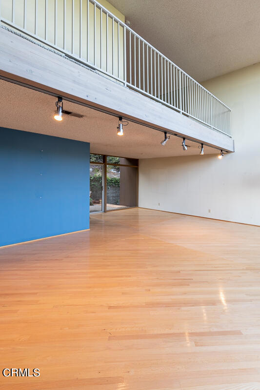 San Rafael Hills Modern