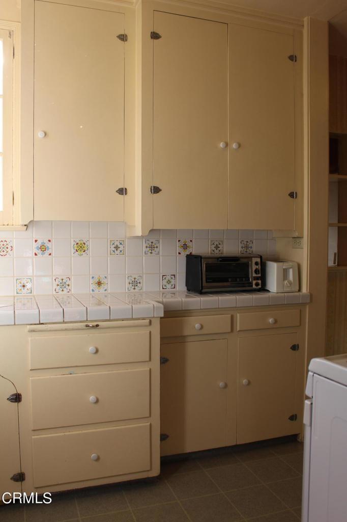 921 N Catalina Street