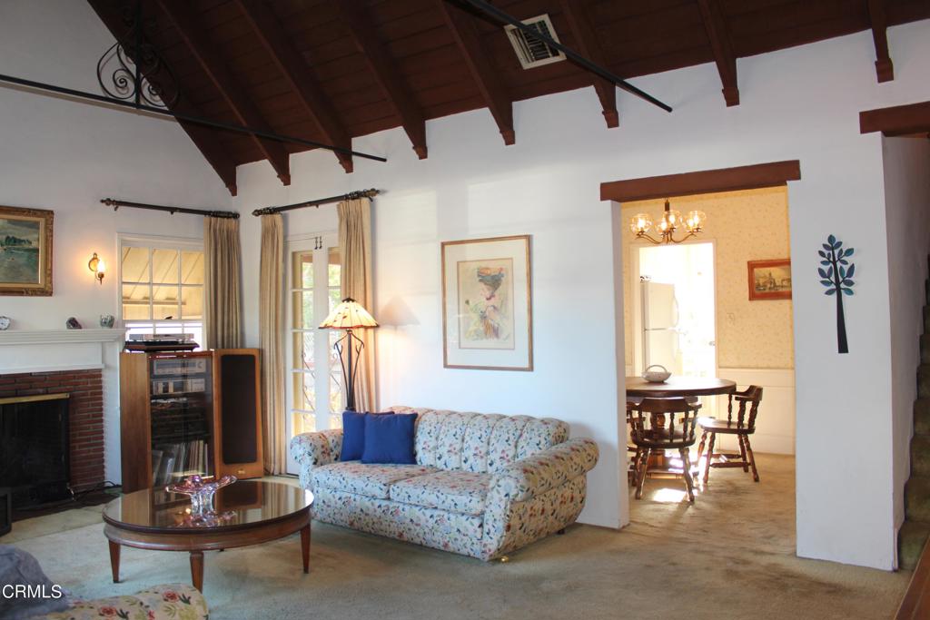 921 N Catalina Street