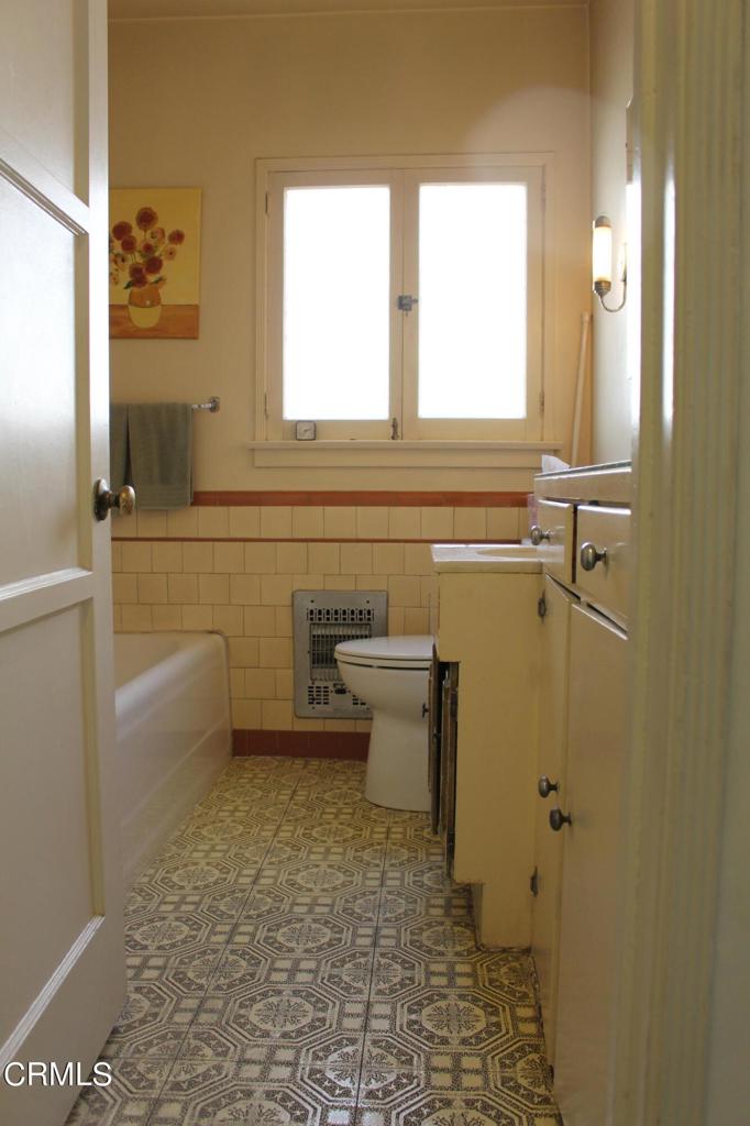 921 N Catalina Street