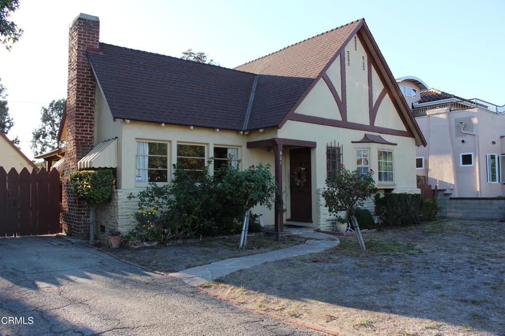 921 N Catalina Street